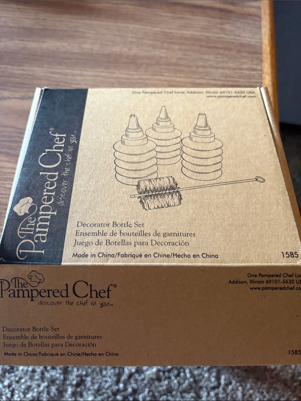 The Pampered Chef Brown Kraft Decorator Bottle Set small call out
